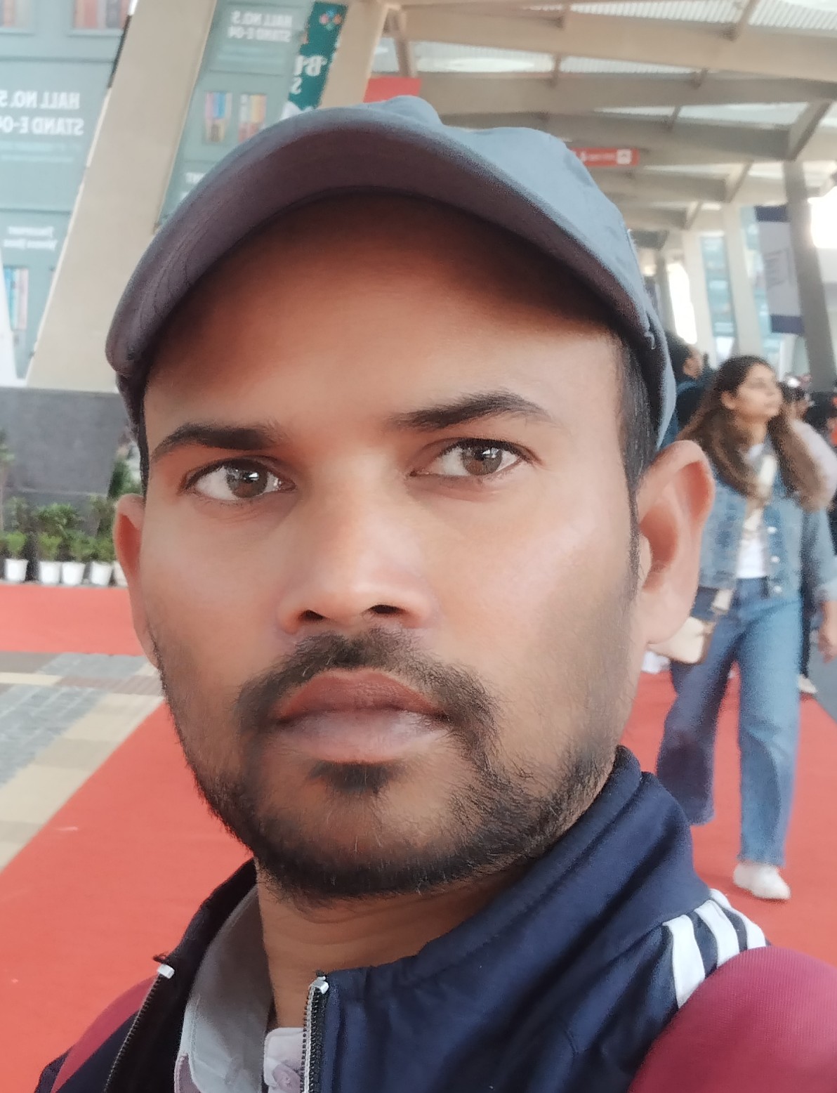 मुकेश भावुक